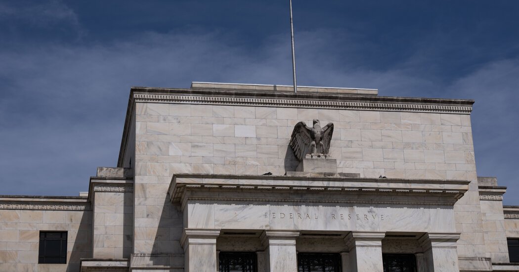 Job Market Gives Fed Cover to Extend Interest Rate Pause