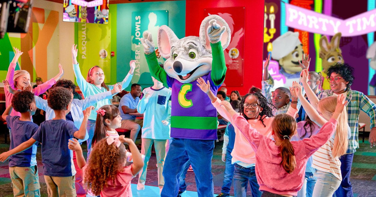 Chuck E. Cheese wants to be the Costco of family fun