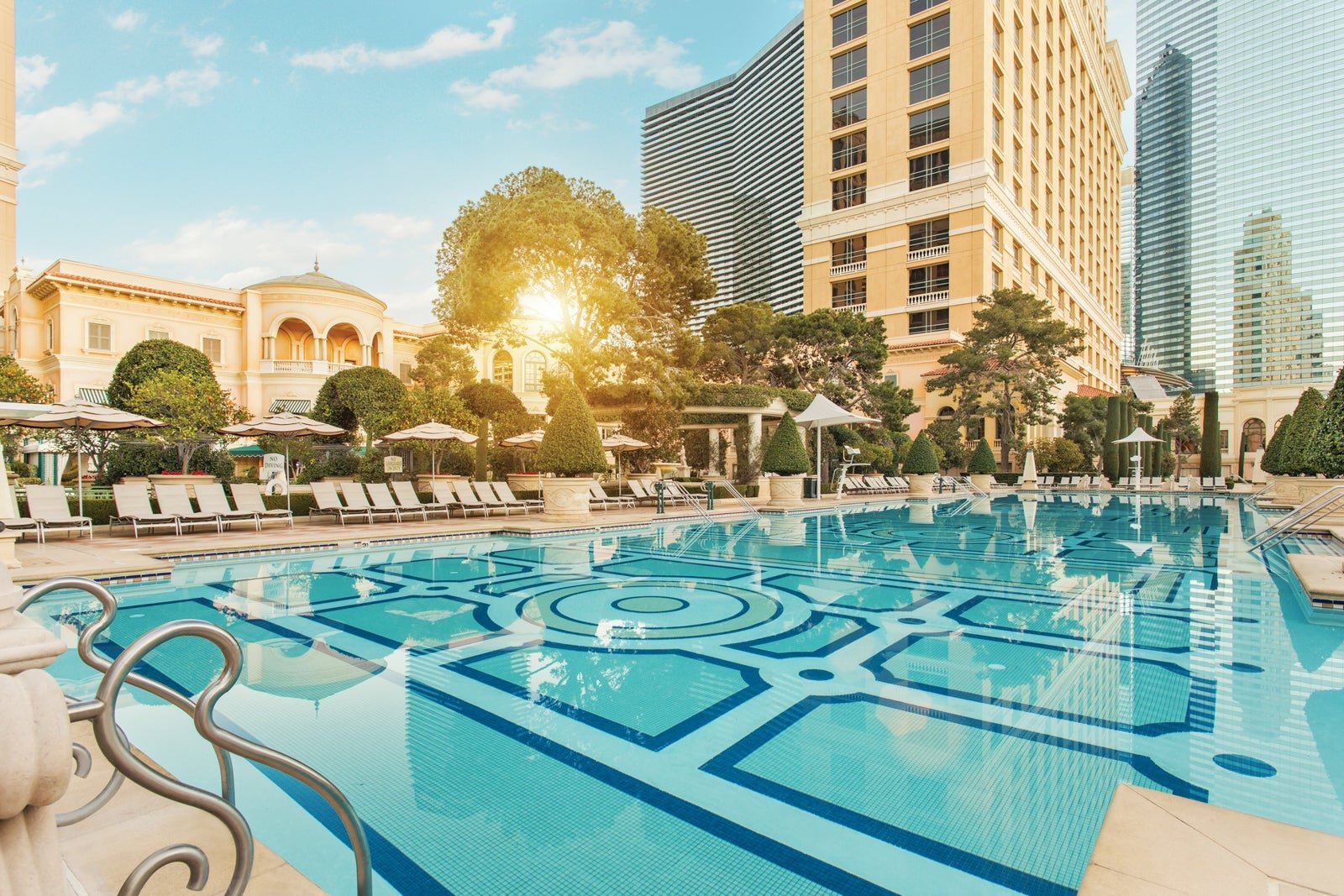 16 best hotel pools in Las Vegas