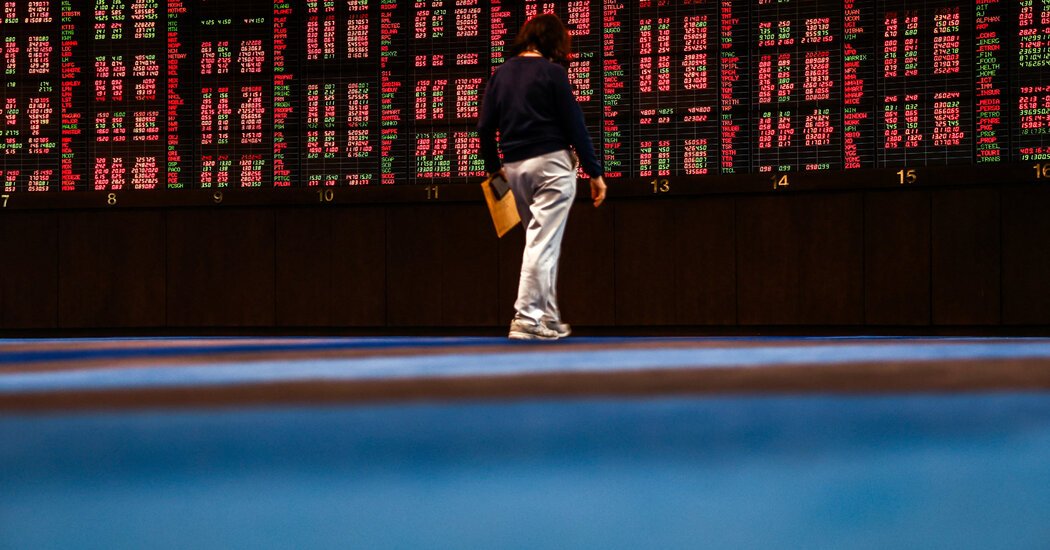 Bond Sell Off Raises Questions About U.S. Safe Haven Status