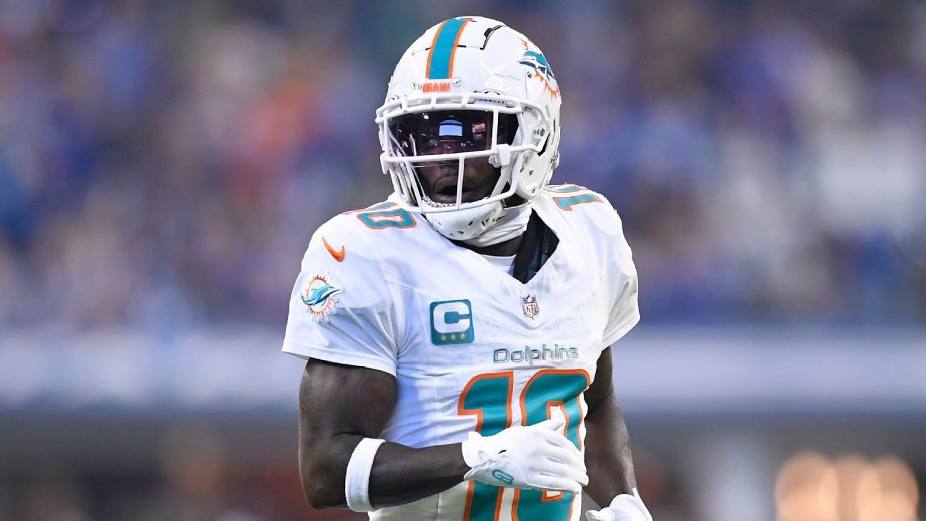 Police — Dolphins’ Tyreek Hill in domestic dispute with wife