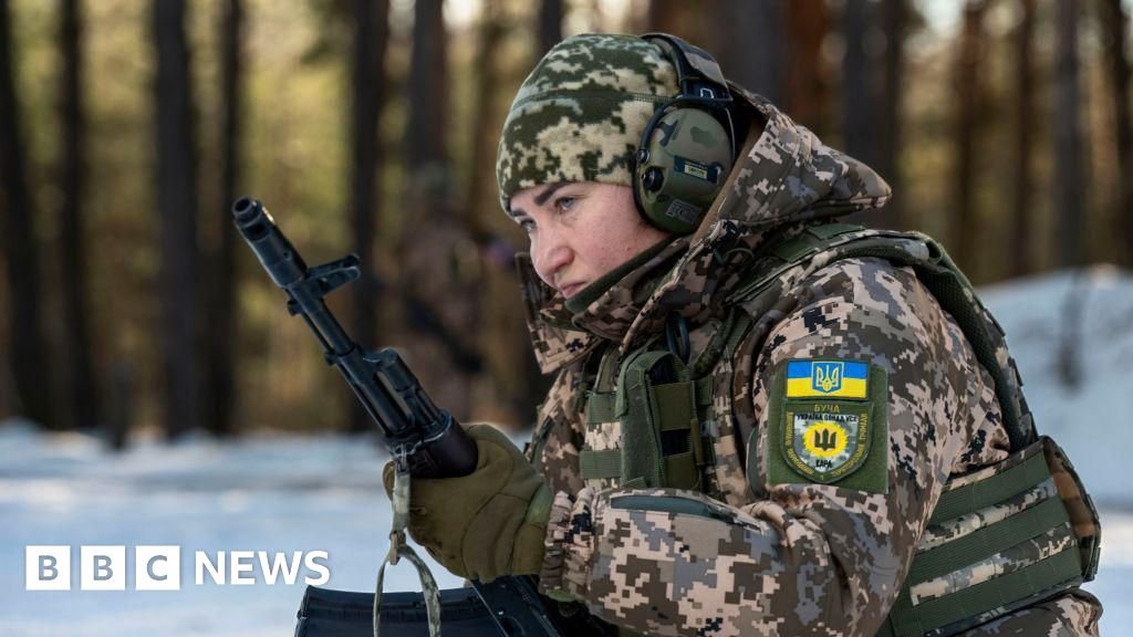 Defence secretary pledges £450m military ‘surge’ to Ukraine