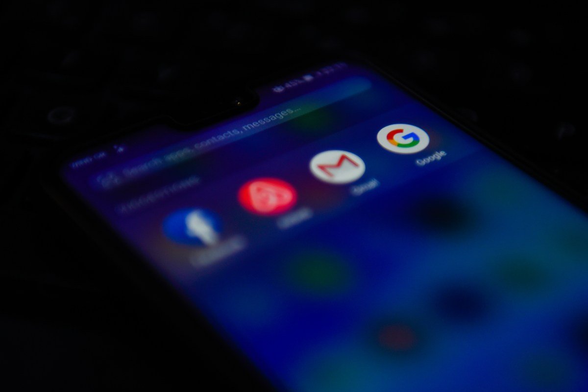 Governments identify dozens of Android apps bundled with spyware