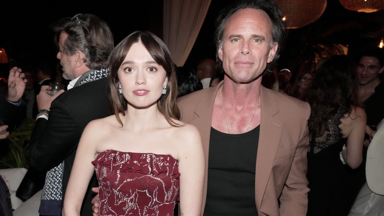 What in the Fleetwood Mac Hell Is Going on Between ‘The White Lotus’ Stars Aimee Lou Wood and Walton Goggins?