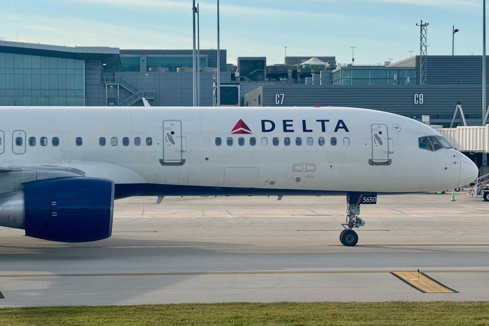 Delta slashes growth as trade war takes its toll on travel