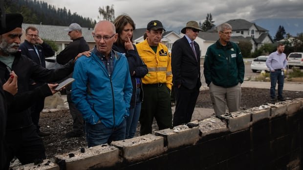Canadian mayors push federal leaders for action on climate, not pipelines