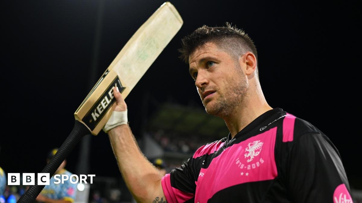 Sean Dickson: Somerset batter to join Glamorgan