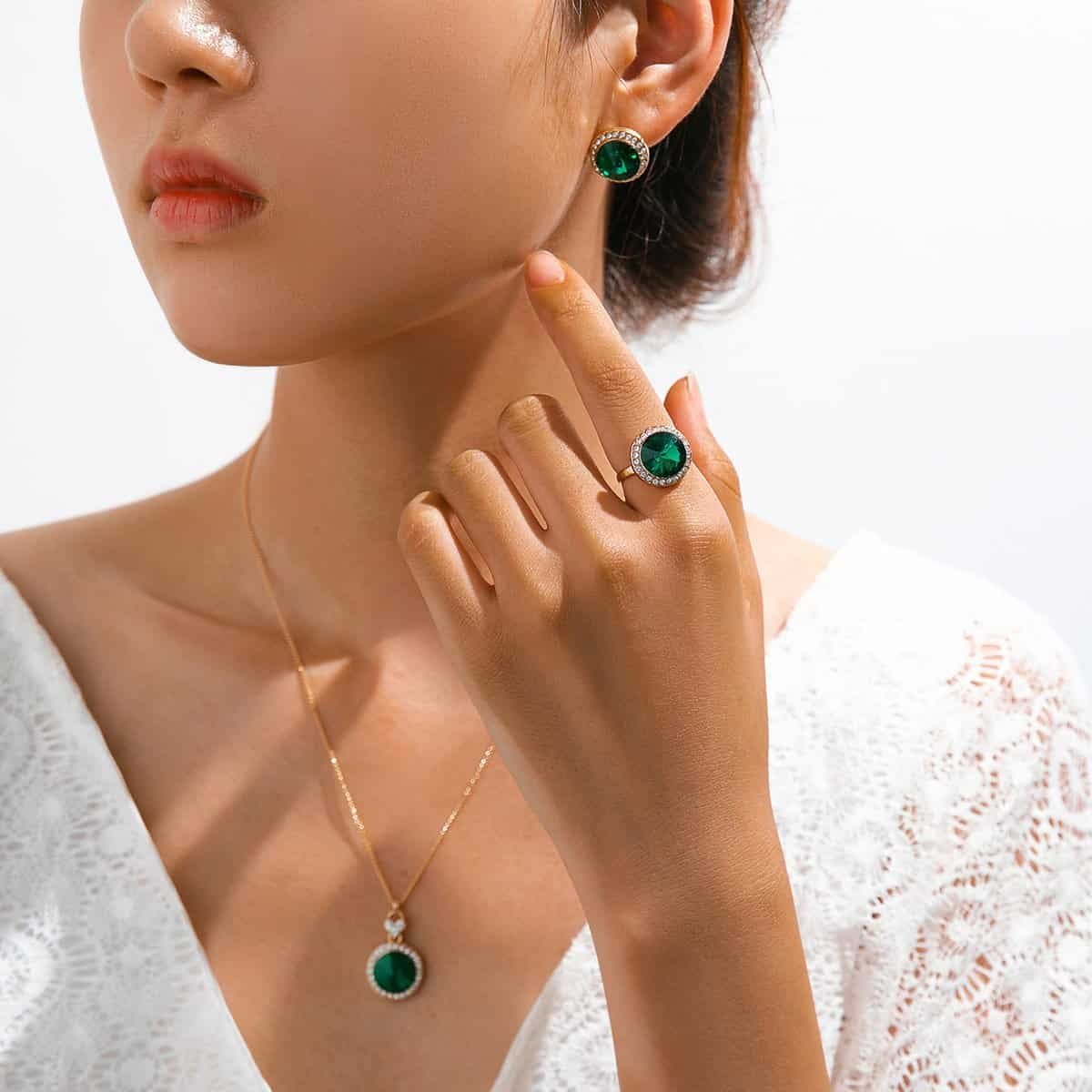 Simple Fashion Jewelry Set – Water Brick Round Emerald Necklace, Earrings & Bracelet