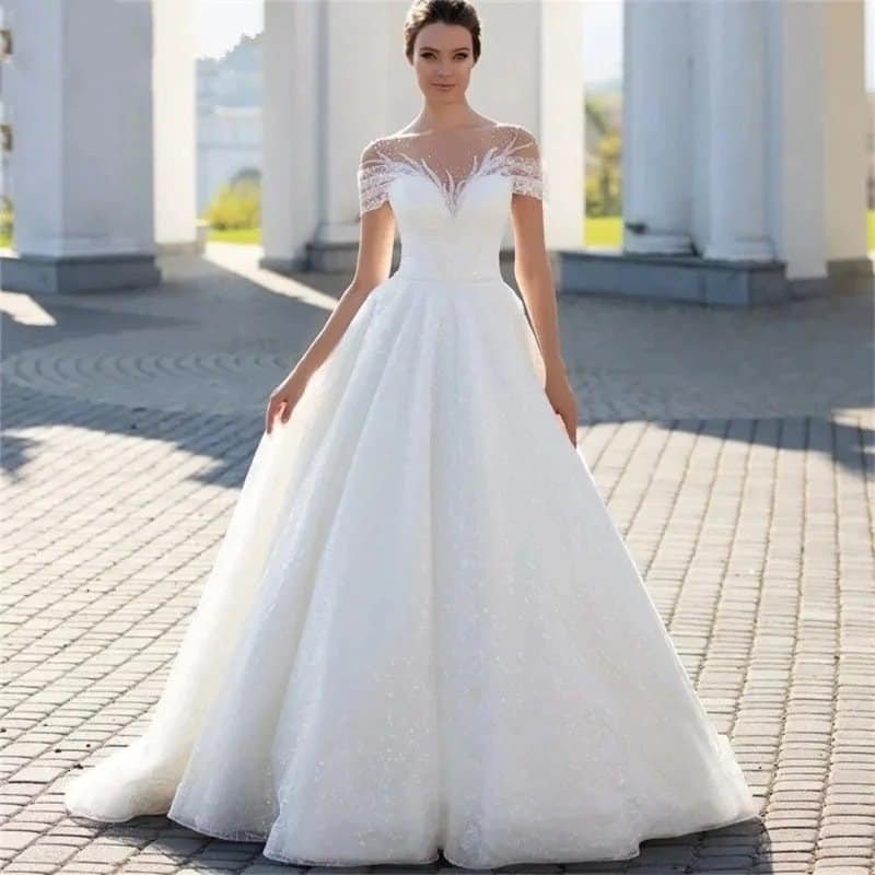 Elegant Off-Shoulder Wedding Dress – Lace Bridal Gown with Light Train & Matching Veil