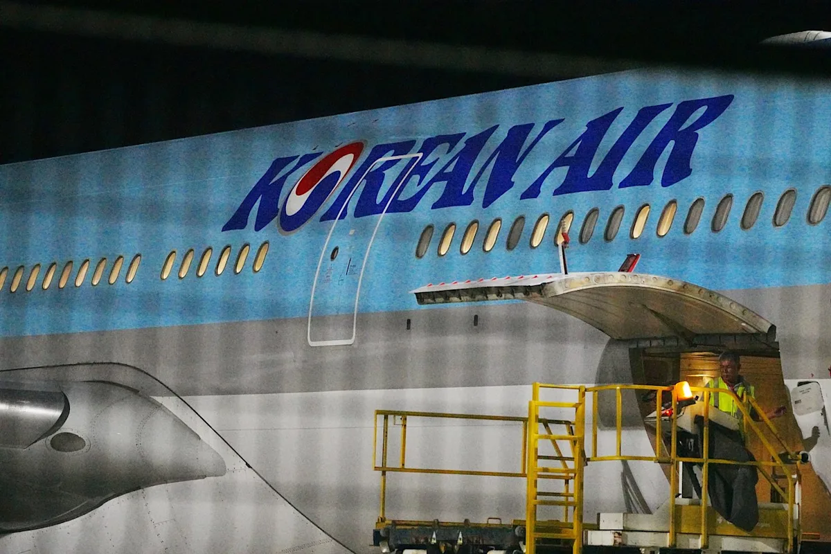 Koreans linked to alleged online scams in Cambodia arrive home to face inquiries