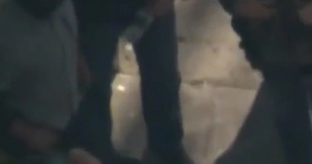 Federal officer and undocumented immigrant shot in L.A.