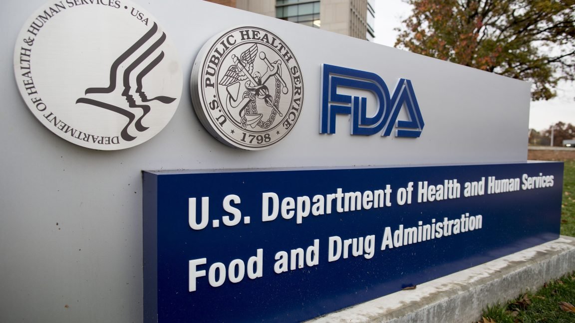FDA described as a “clown show” amid latest scandal; top drug regulator is out