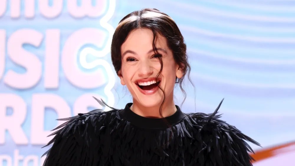 Rosalía Updates the Foxtail Hair Trend at the Los40 Music Awards