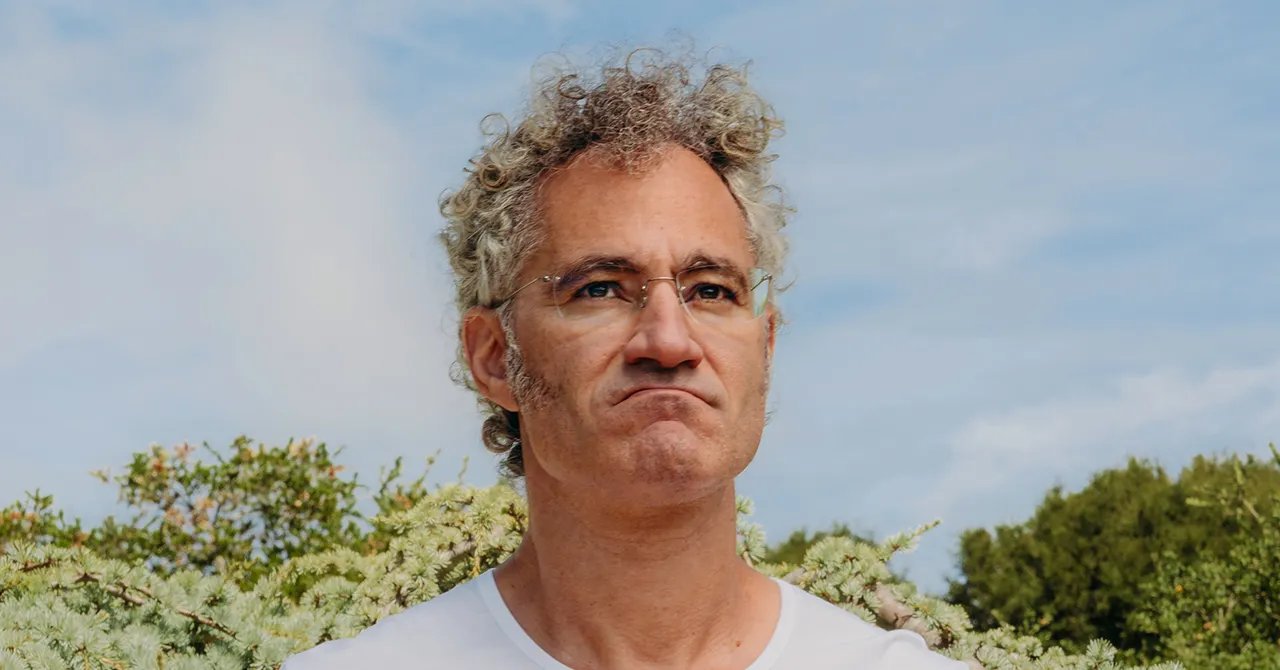 Alex Karp Goes to War