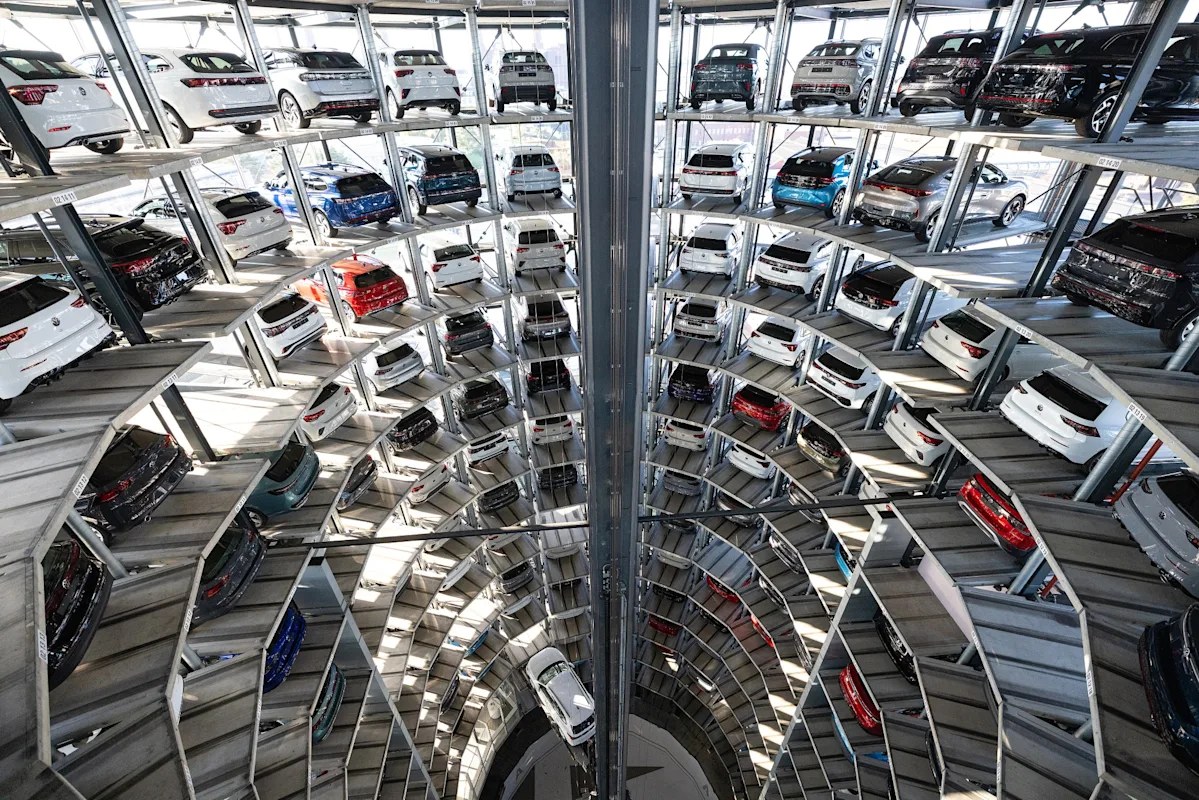 EU Seeking to Buy Time for Transition to Emission-Free Cars