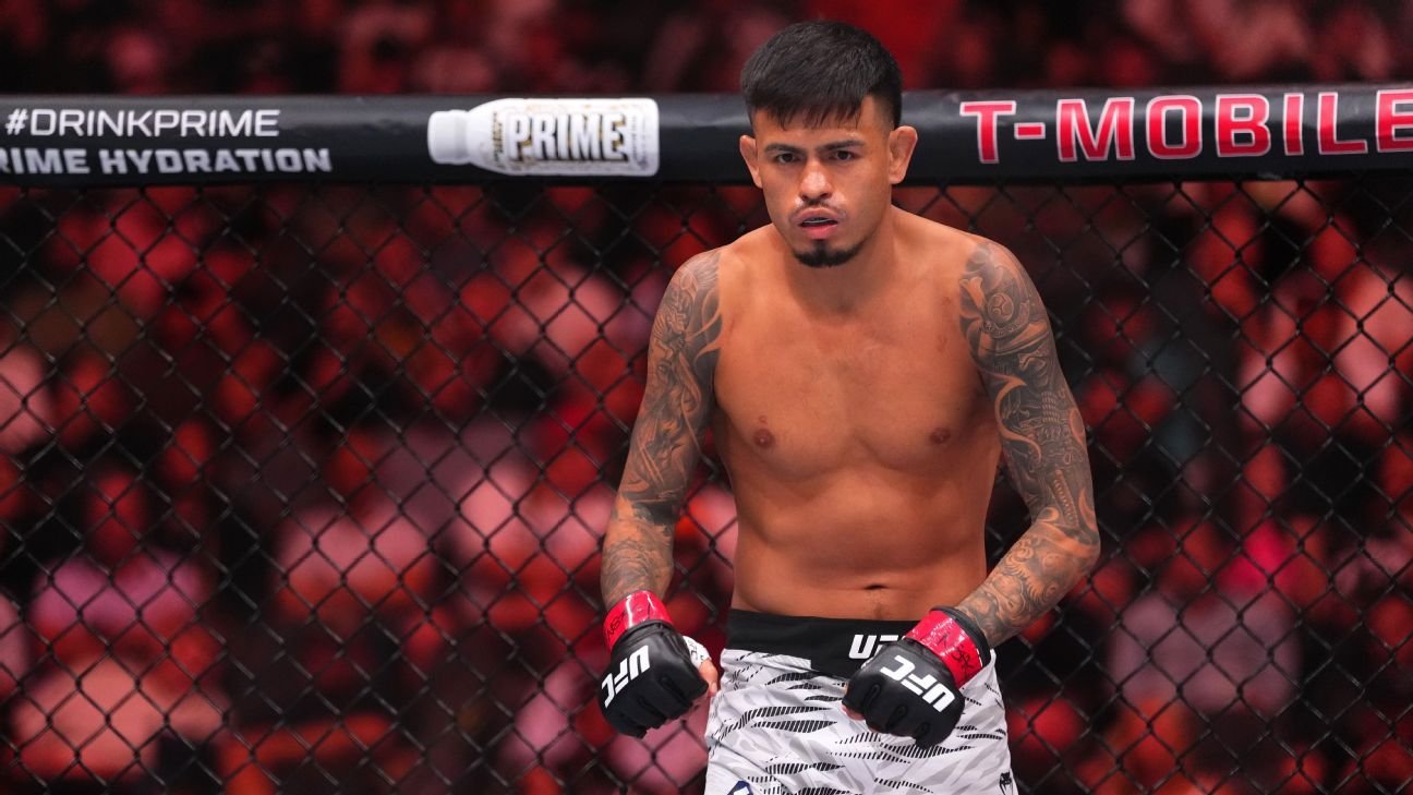 UFC Fight Night: Expert picks, best bets for Royval vs. Kape