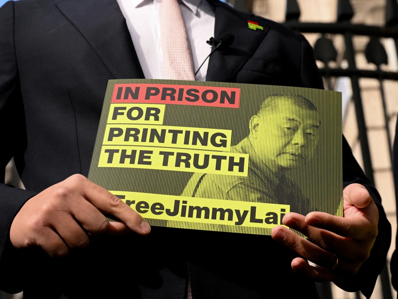 Jimmy Lai supporters queue outside Hong Kong court ahead of verdict | Freedom of the Press News