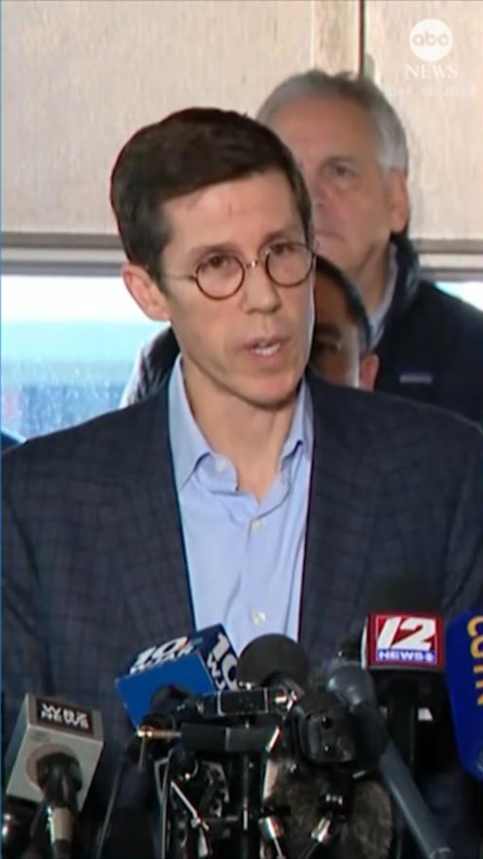 WATCH: Providence Mayor Smiley on visiting Brown shooting survivors