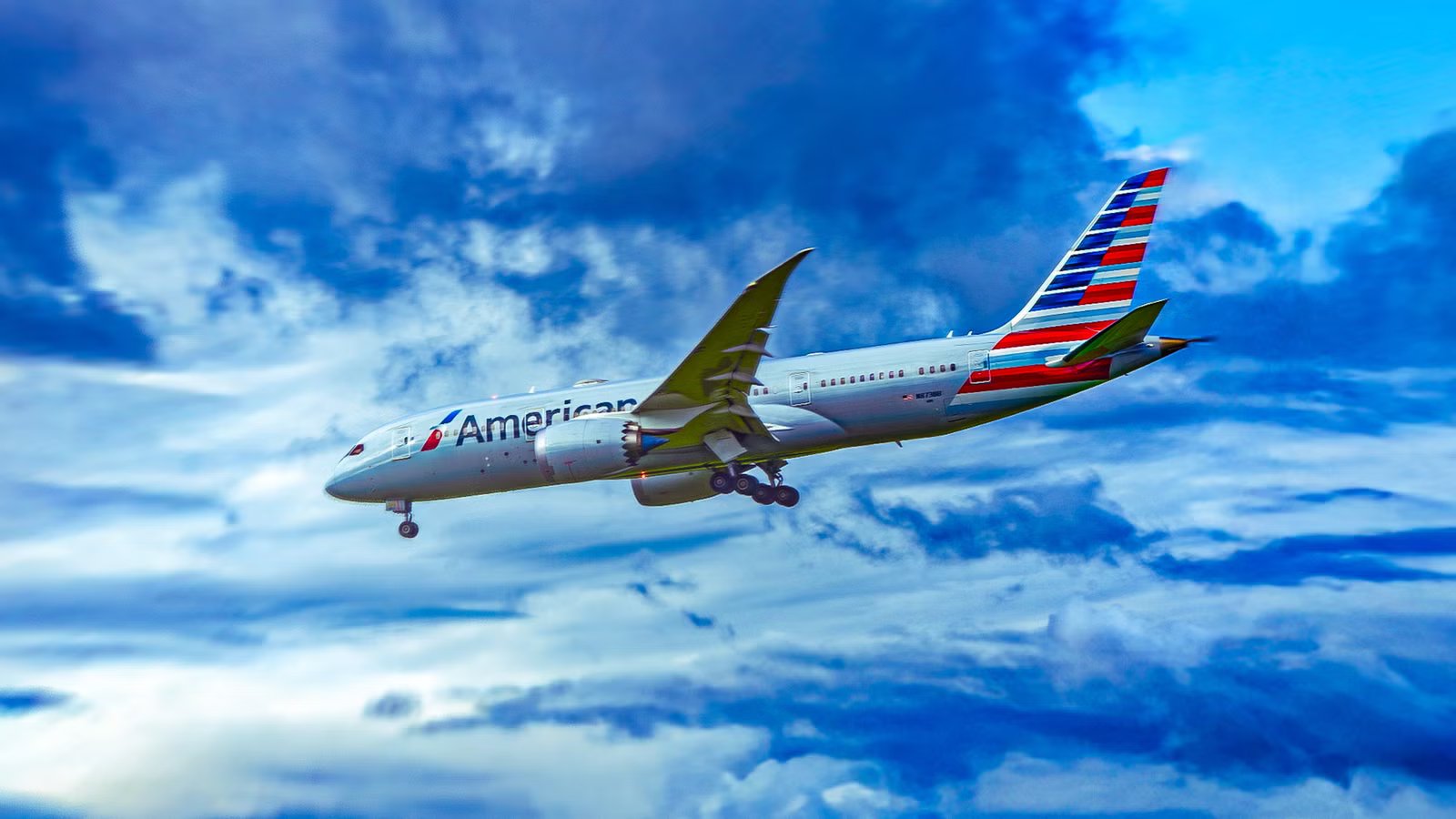 American Airlines Considers New Transatlantic Route to Porto, Portugal