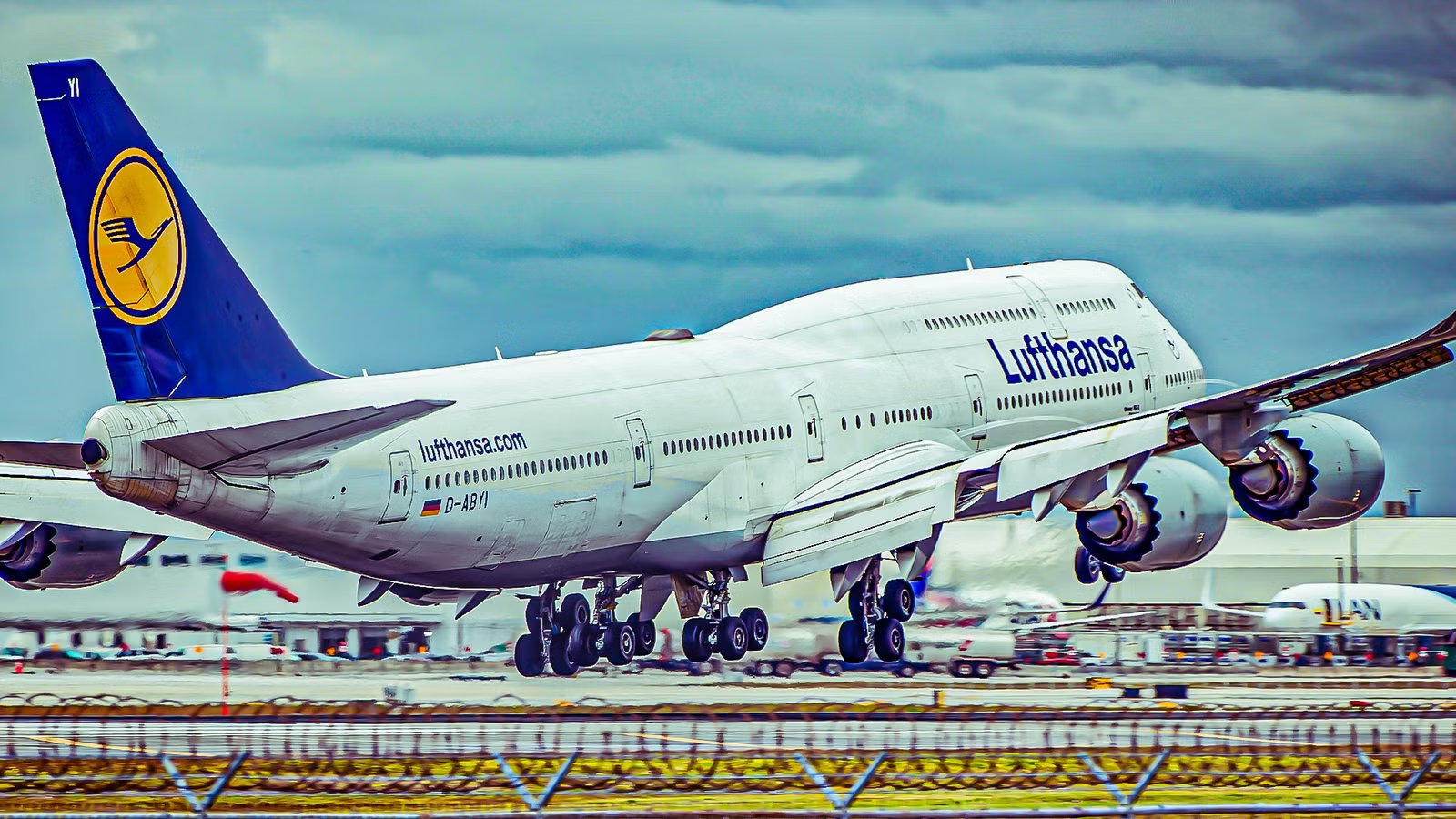 5 Thrilling Planes To Fly On If You Love Quadjets