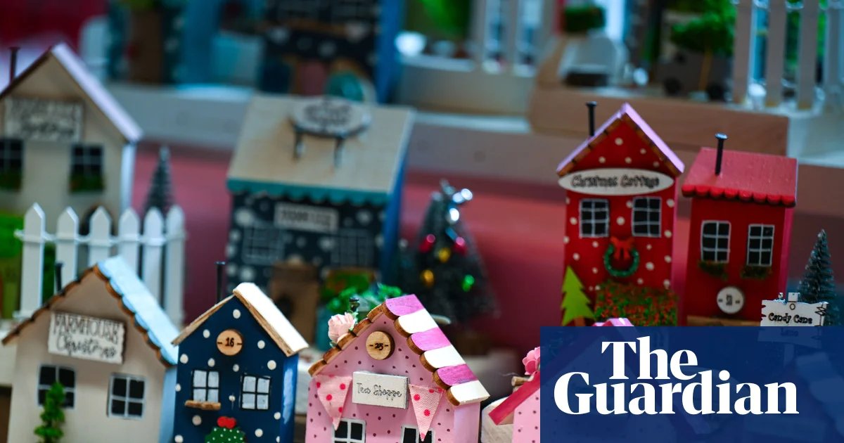 HMRC warns Christmas side-hustle sellers over tax on festive earnings | Tax