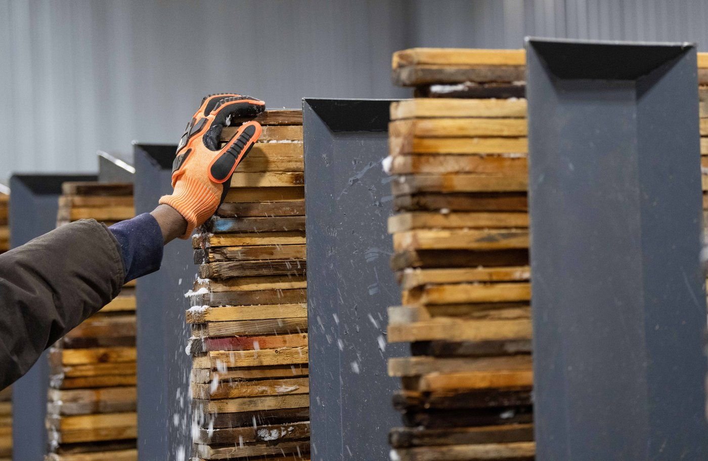 Canada added 54,000 jobs in November, unemployment rate drops to 6.5%: StatCan