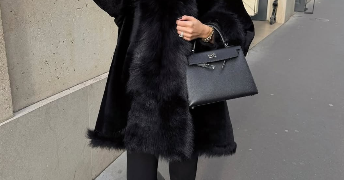 Elegant-Looking Leggings With Boots Outfits to Copy in 2026