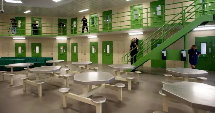 Contraband in Ontario’s jails ‘flows like gravy’ as capacity concerns grow