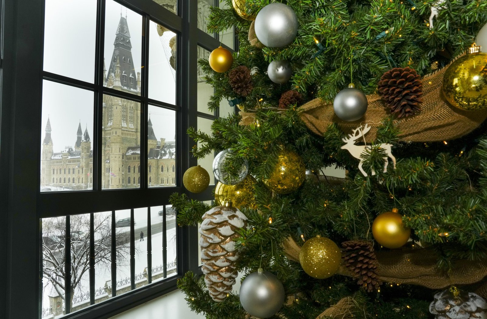 Ministers hit the pre-holiday circuit as precinct prepares to power down until January