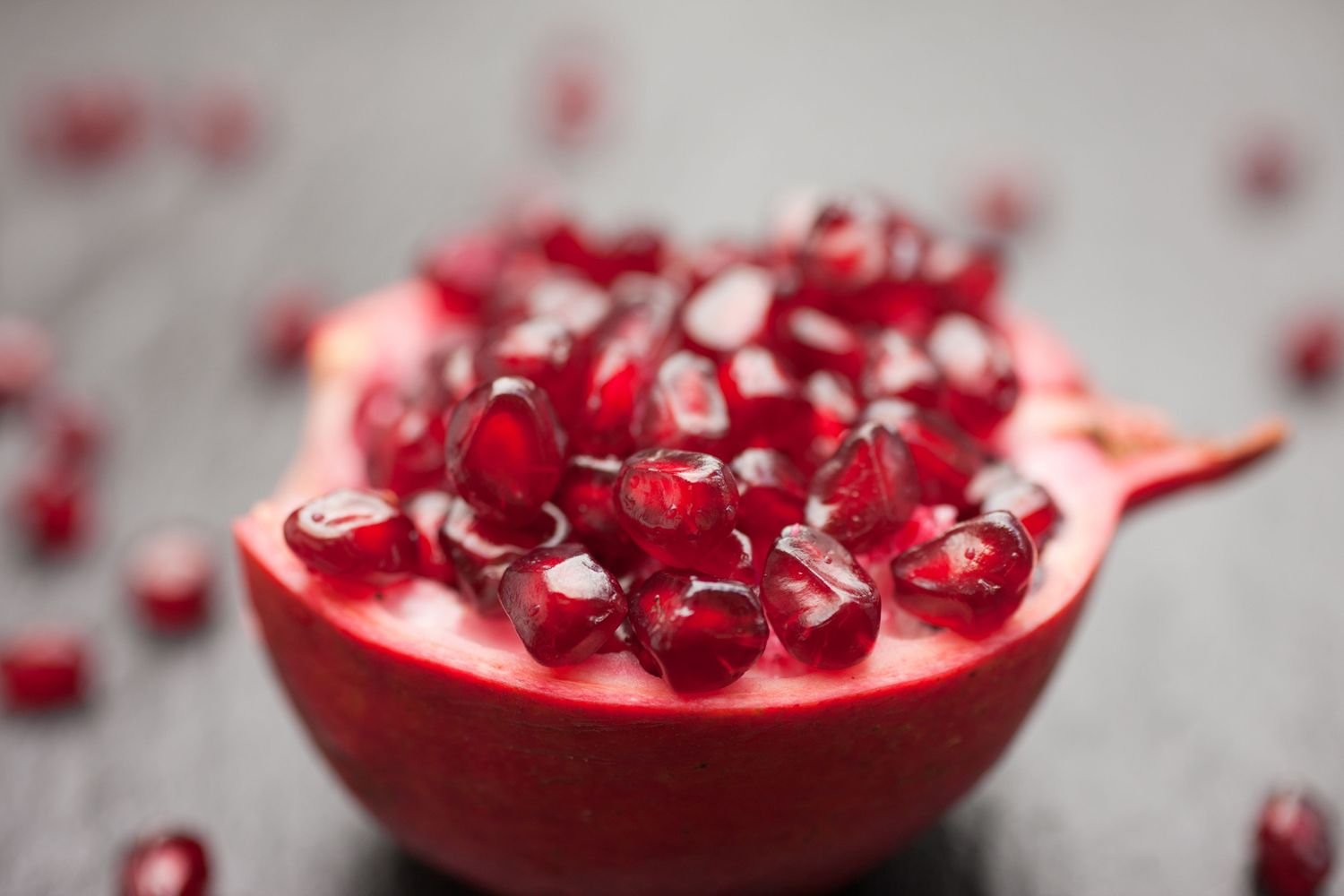 9 Healthiest Ways to Eat Pomegranate