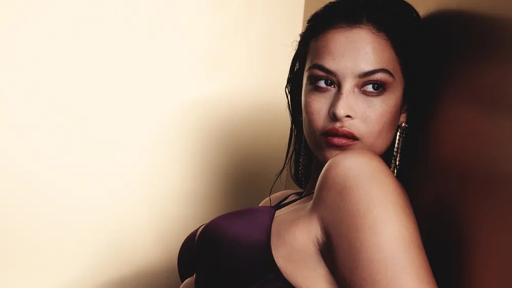 Victoria’s Secret Q3 2025 Sales Surge 9%, CEO Hillary Super Settles In