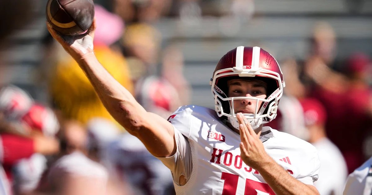 Quarterback Fernando Mendoza becomes first-ever Indiana Hoosier to win the Heisman trophy
