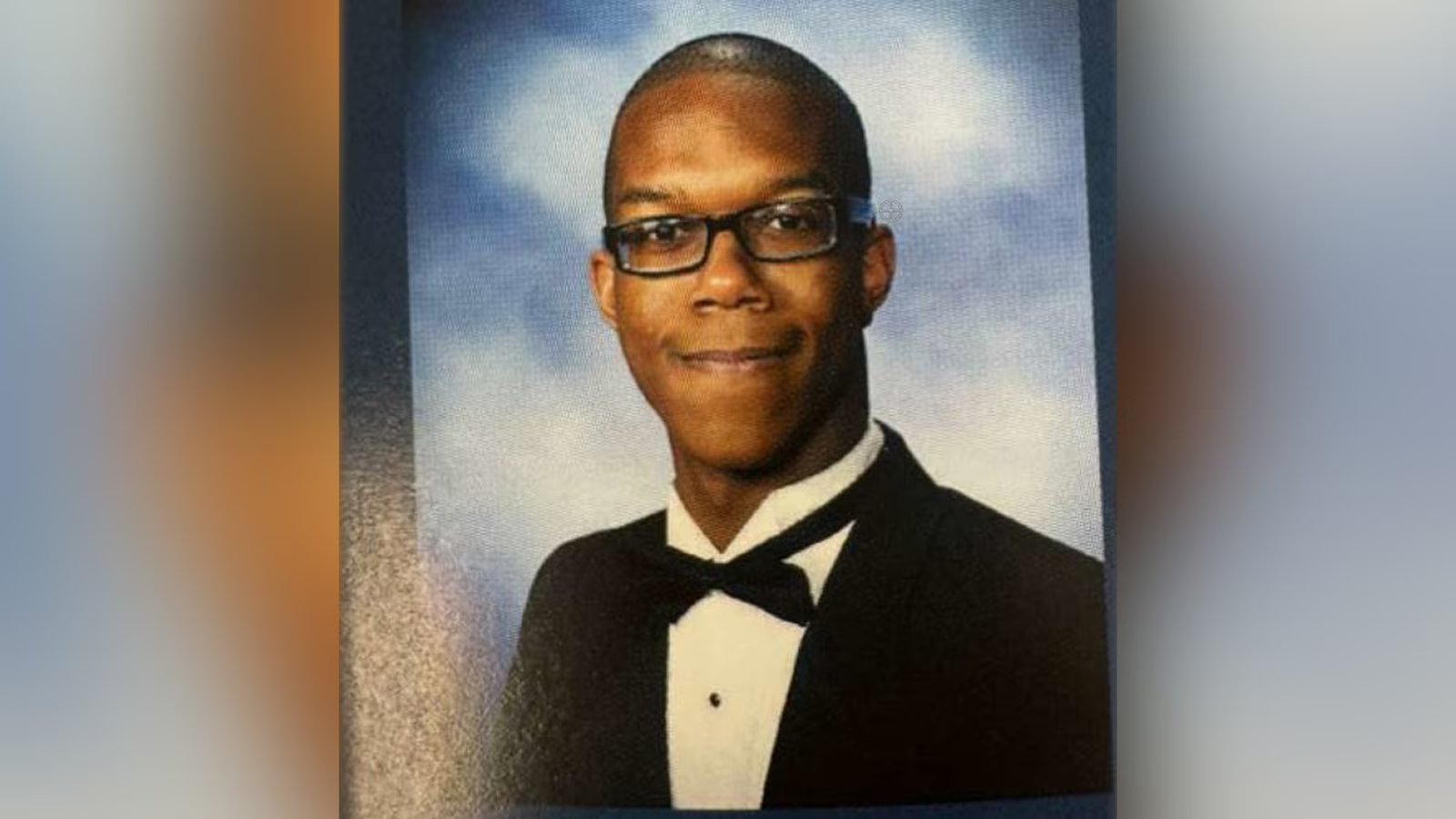 Suspect in Jan. 6 pipe bomb case makes 1st court appearance