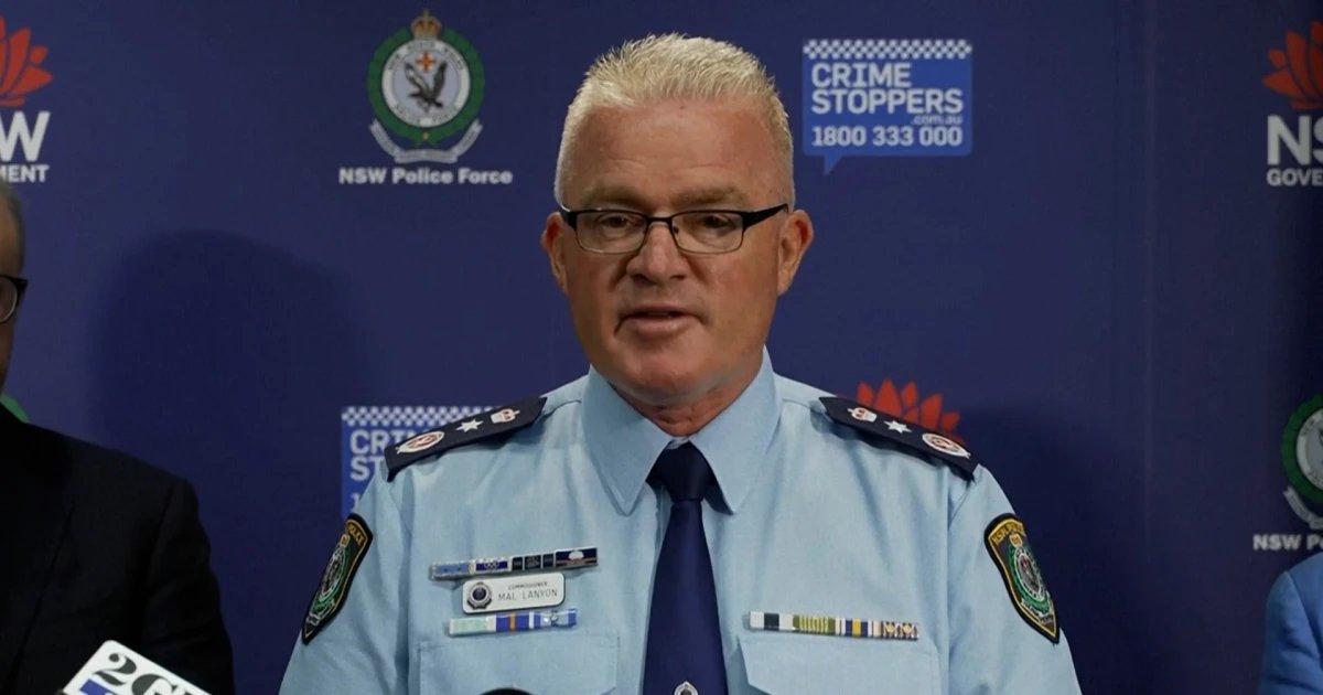 Suspects in Bondi Beach shooting identified as father and son