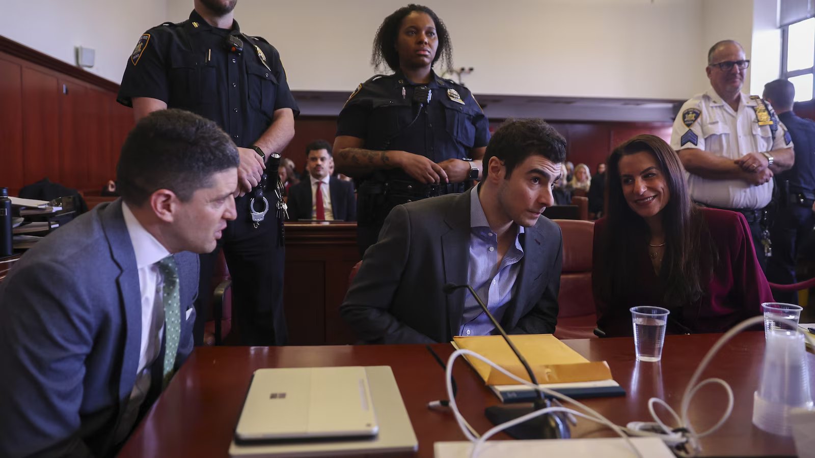 ‘There’s a weapon!’: Officer testifies in evidence hearing about finding gun in Luigi Mangione’s bag