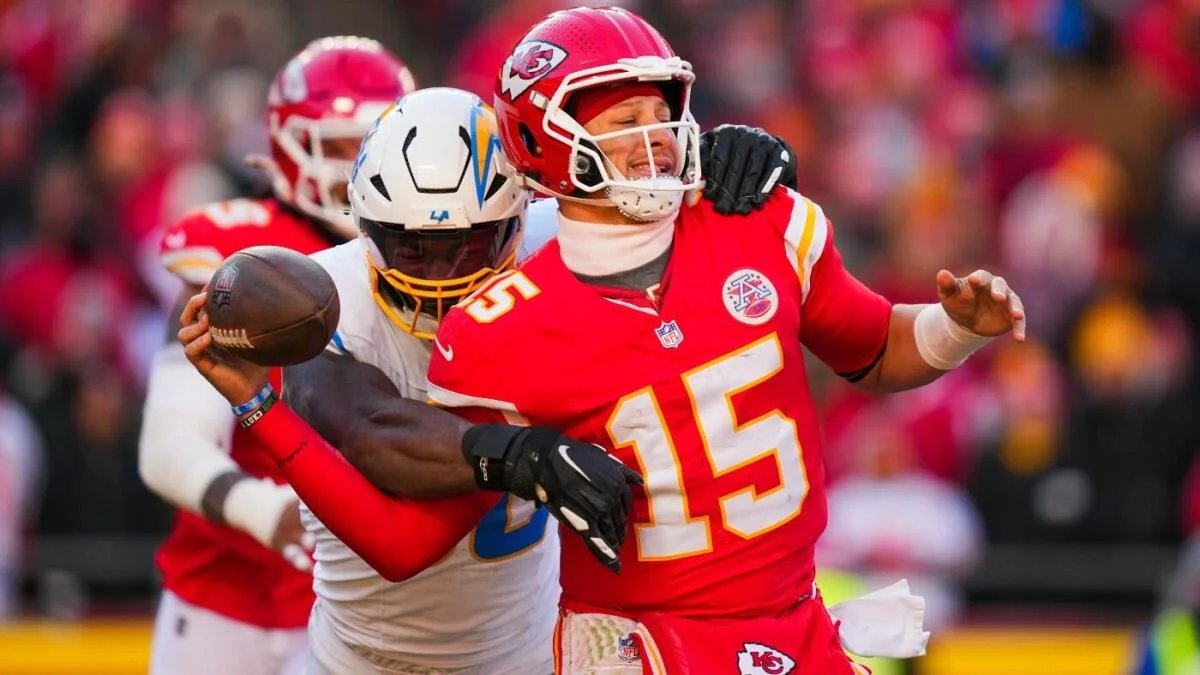 2025 NFL playoff picture, standings: Chiefs eliminated, Broncos, Rams clinch berths