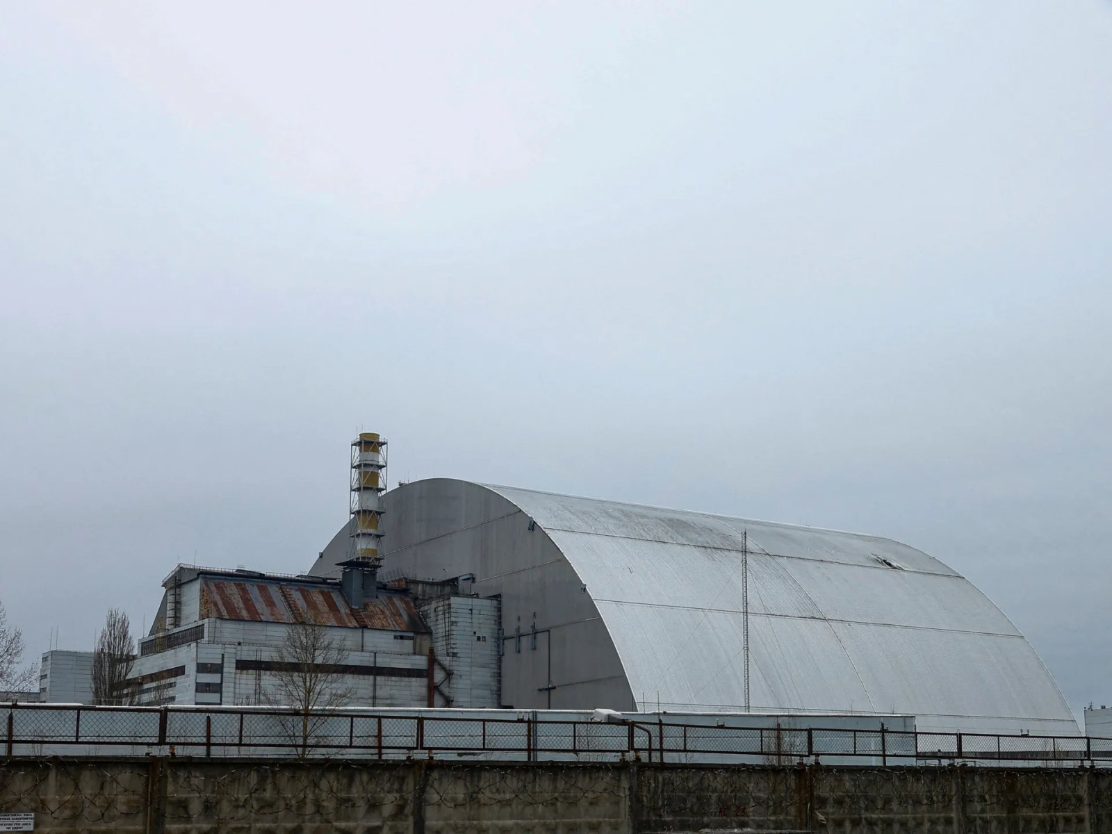 IAEA flags damage to Chornobyl nuclear plant’s protective shield in Ukraine | Russia-Ukraine war News