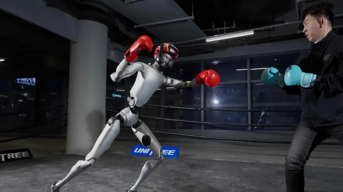 Unitree’s Big Humanoid Robots Are Fighting Now