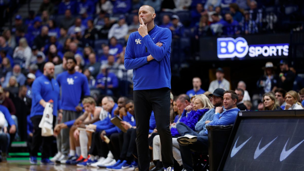 Kentucky suffers another difficult defeat in blowout loss to Gonzaga