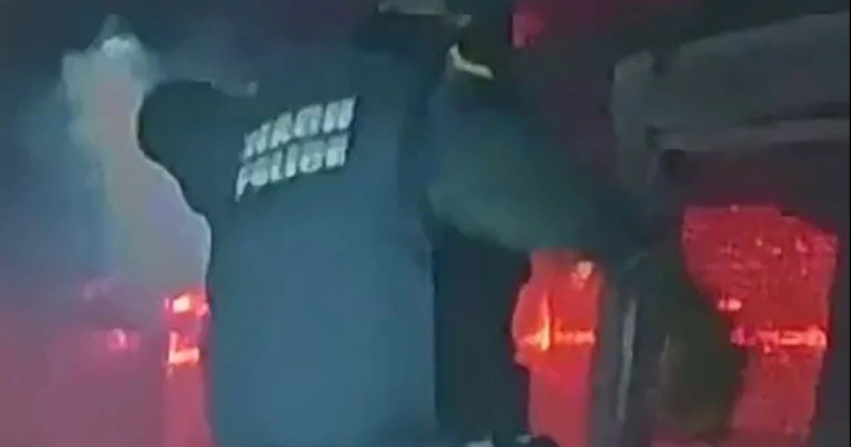 Video shows Florida officers responding to Zoo fire