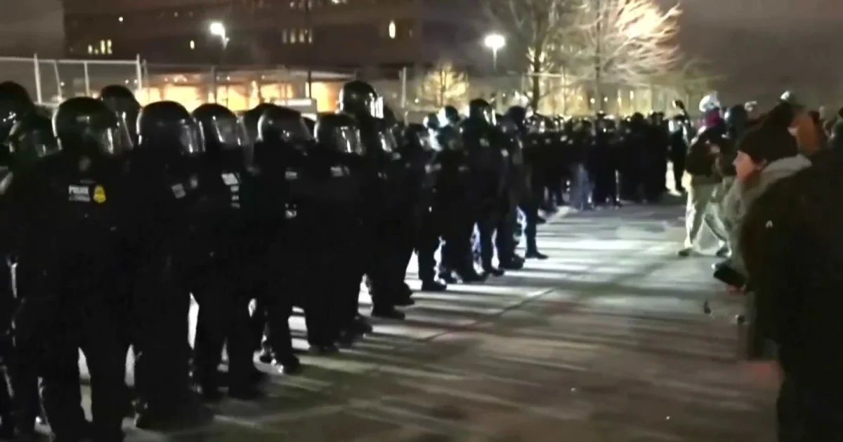 National Guard mobilized amid Minneapolis clashes