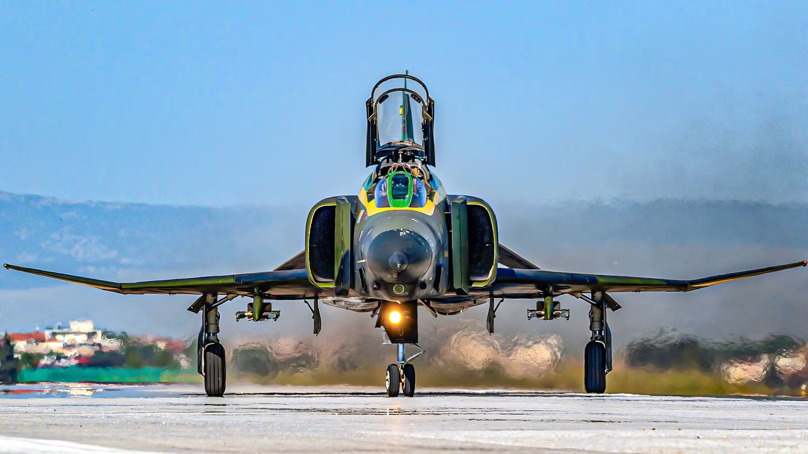 How This Fighter Jet Quickly Set Over 20 World Records After It Was Introduced