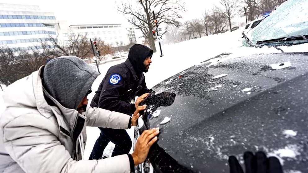 WATCH:  When the snow came down these heroes stepped up