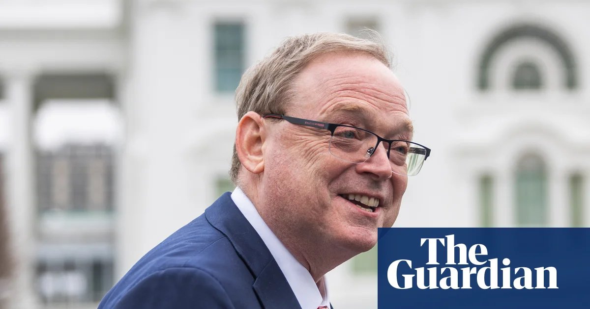 Trump’s economic adviser expects there is ‘nothing to see’ as justice department investigates Fed | Trump administration