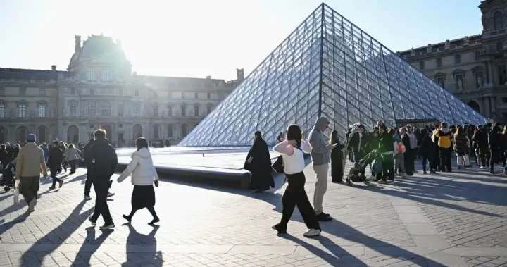 Louvre raises ticket prices for non-Europeans, hitting Canadian visitors