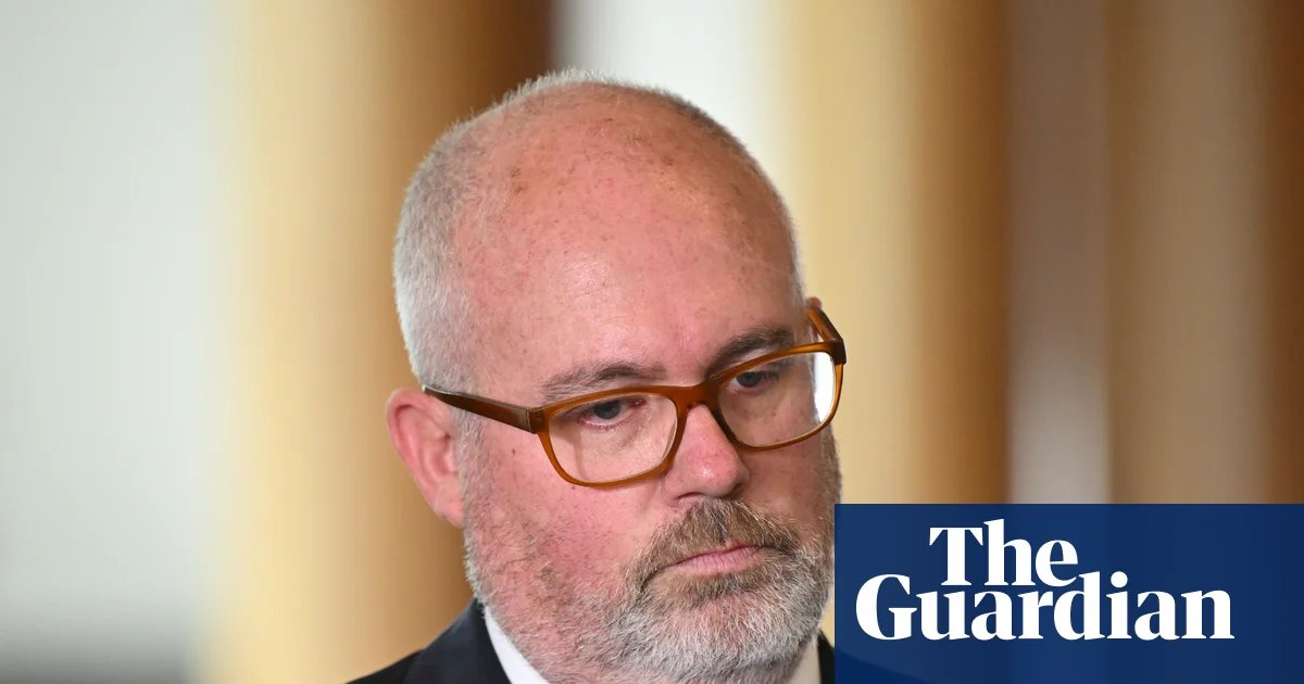 Labor wants US to ‘set out the facts’ before passing judgment on Trump’s capture of Maduro | Australian foreign policy