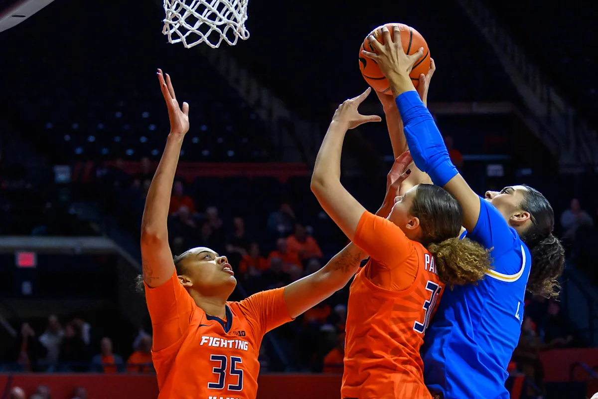Foul trouble can’t stop Lauren Betts in No. 2 UCLA’s 80-67 win over Illinois