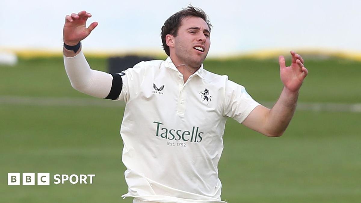 Mikey Cohen: Kent bowler signs one-year contract extension