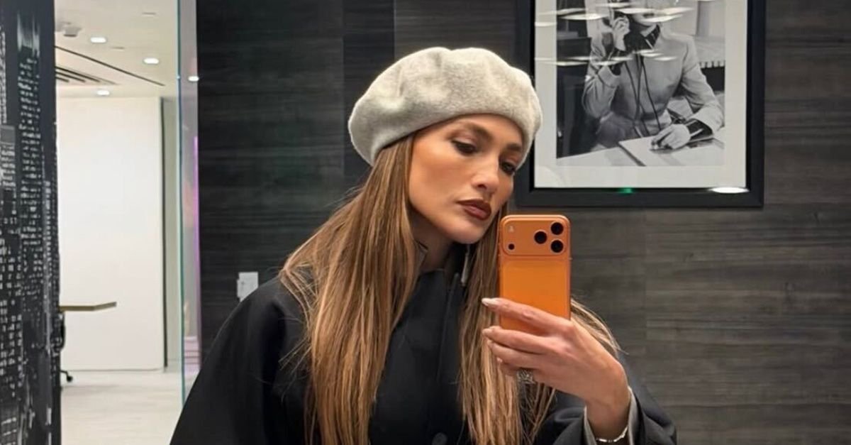 J.Lo Knows Black Tops Look Best With This Pant Color in 2026