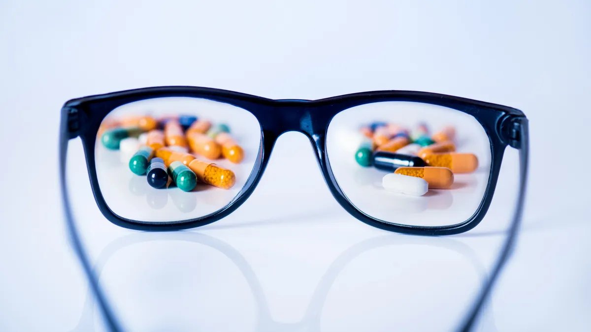 6 Supplements Worth Buying to Protect Your Eyes and Vision